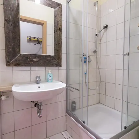 Apartment Einfache 2-zimmer-wohnung Im Eg - Ideal Fuer Monteure & Kurzaufenthalte Magdeburg